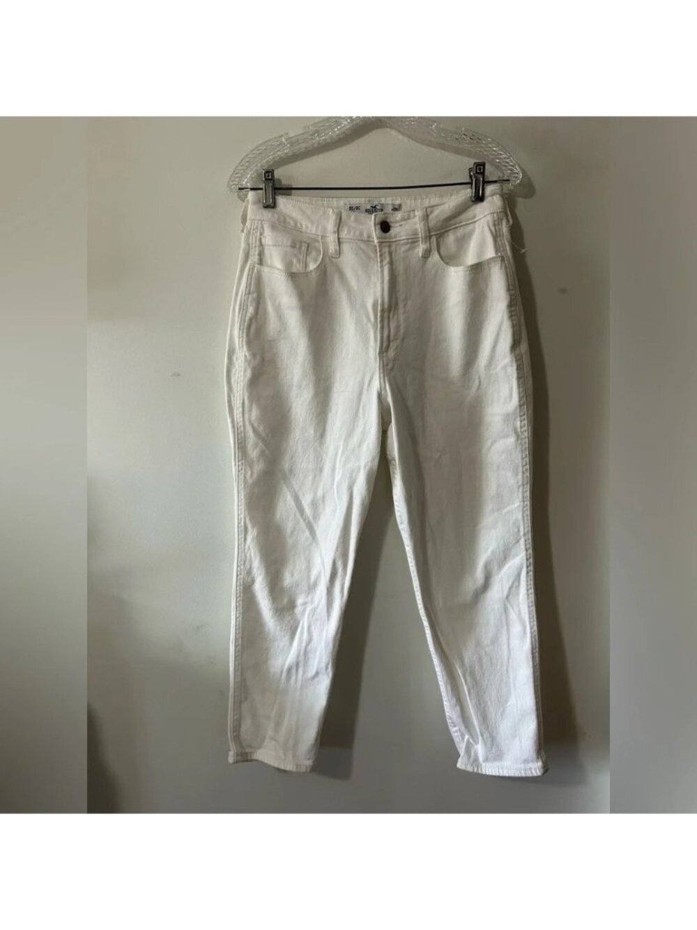 Hollister White Curvy‎ Ultra High Rise Mom Jeans Women's Size 29 Short